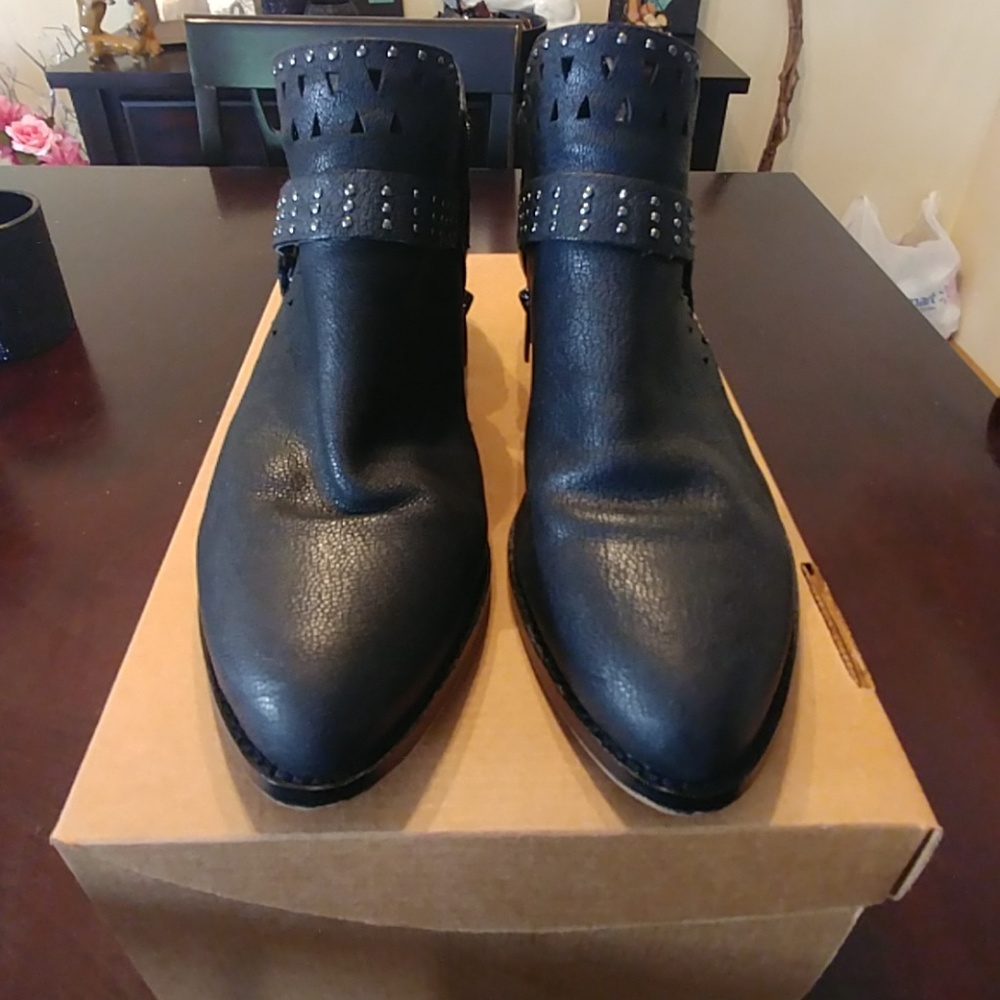 Vince Camuto Booties